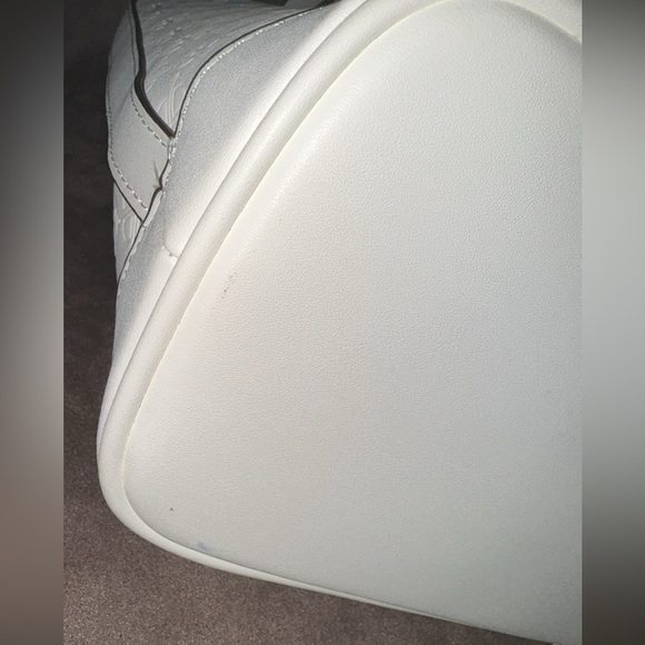 NWT Never Used Giani Bernini Debossed Signature Tote w/ Matching Wristlet - Picture 3 of 7